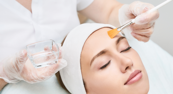 Is a Chemical Peel Really As Scary As It Seems? A Skin Care Expert Weighs  In... | Happi